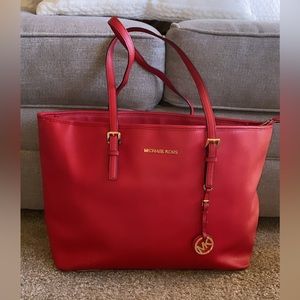 Michael Kors Large Jet Set Tote-Red